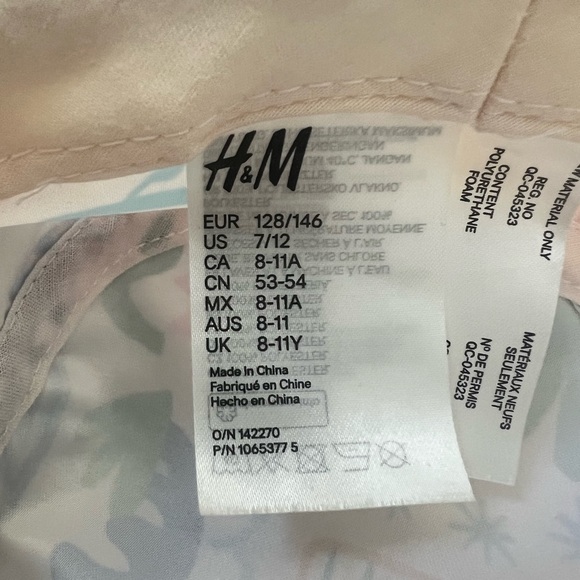 Liunic for H&M. 2 piece set with hat. - Picture 8 of 9